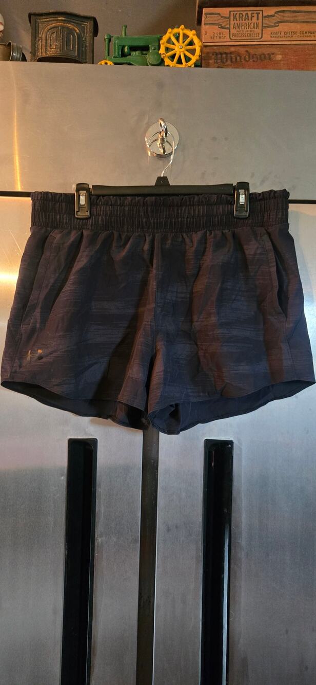 Under Armour Athletic Shorts Navy Size XL